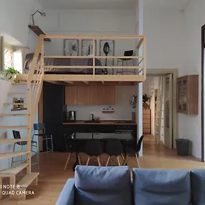 https://catania-apartment-center.sicilyhotelsitaly.net